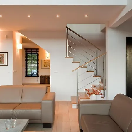 Villa Dr Irena Eris Wzgorza Dylewskie - Siedliska *