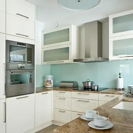 Dr Irena Eris Wzgorza Dylewskie - Siedliska 바이소카 비스