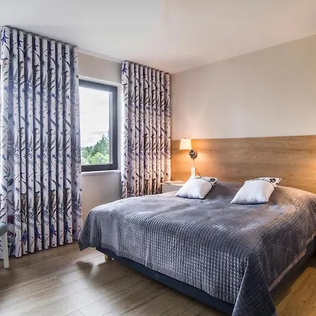 Dr Irena Eris Wzgorza Dylewskie - Siedliska * Wysoka Wieś