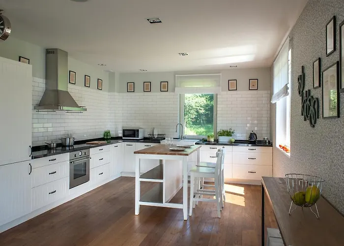 Villa Dr Irena Eris Wzgorza Dylewskie - Siedliska *